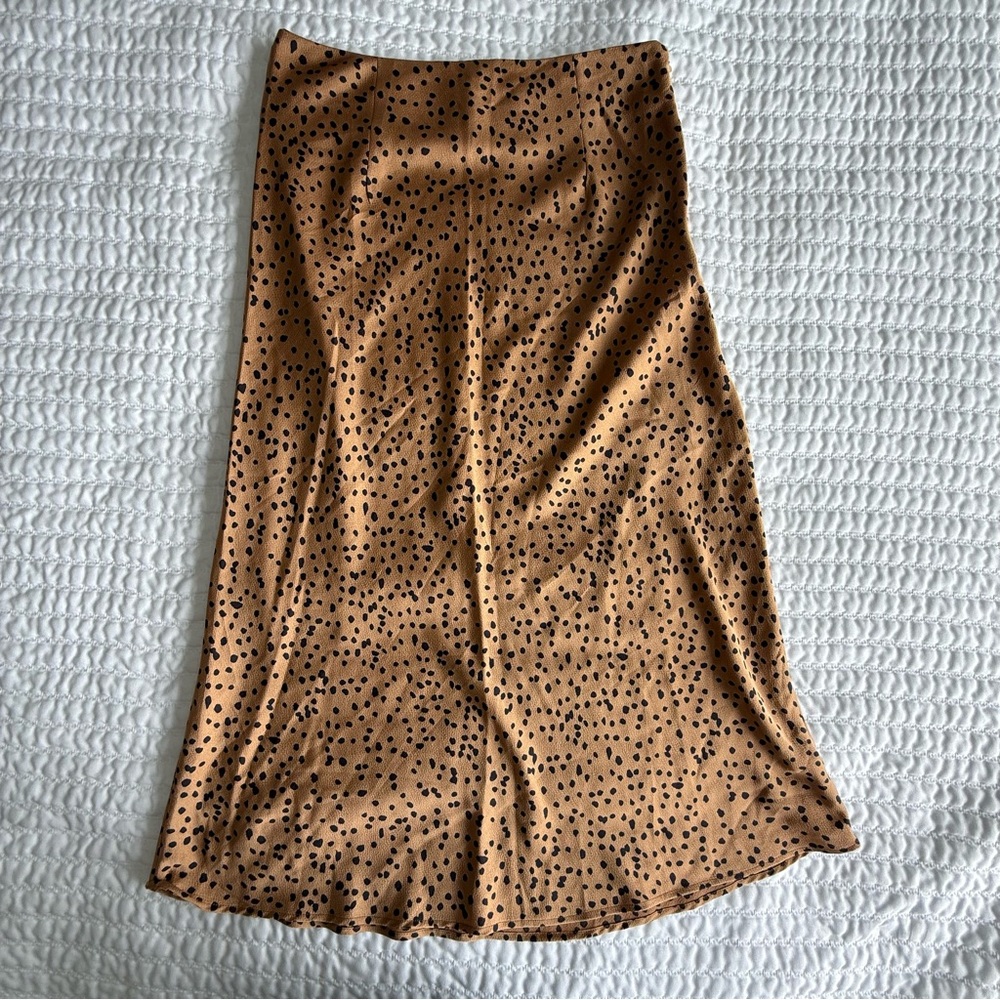 Nasty Gal Satin Spotted Midi Skirt 🐆